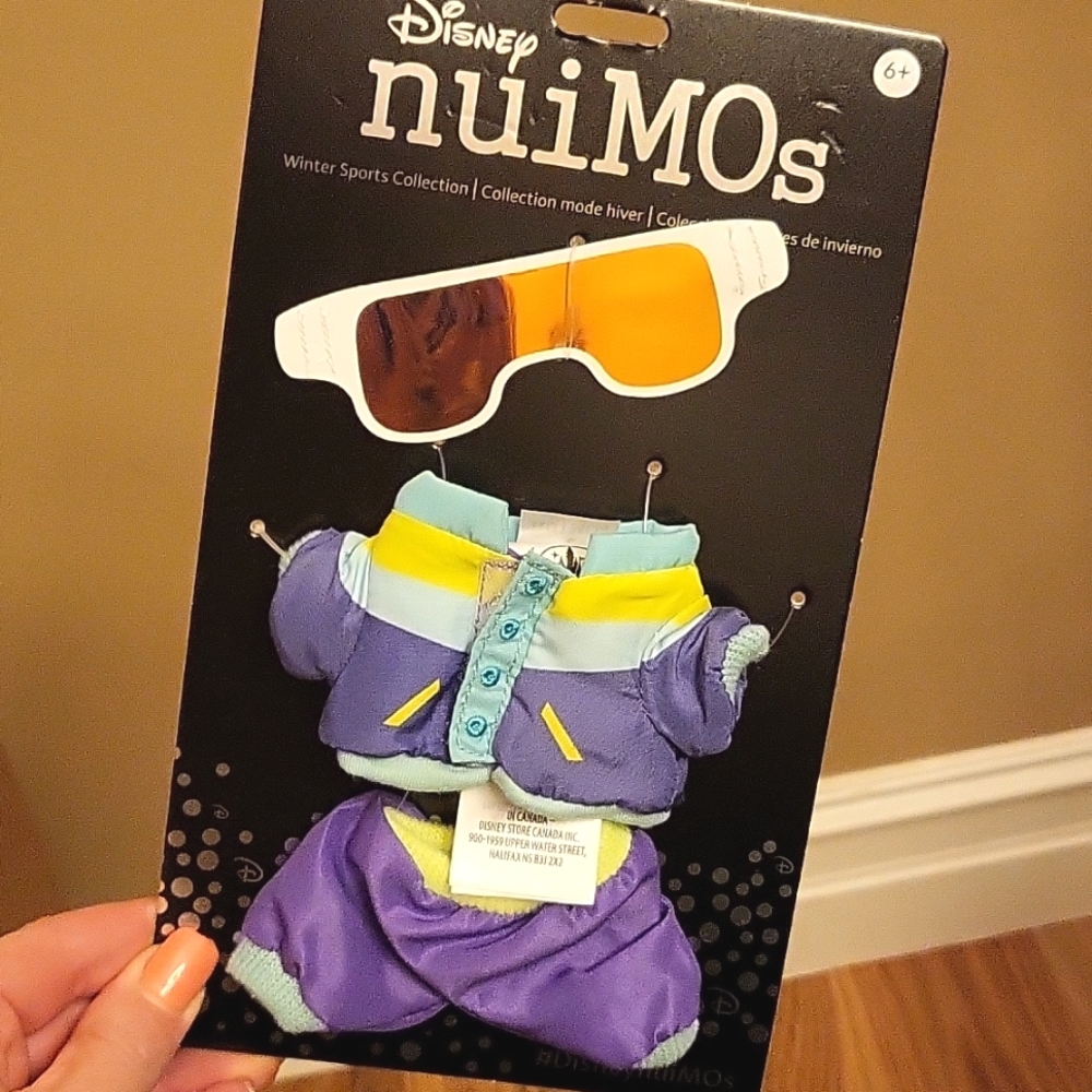 Disney Nuimos Outfit
